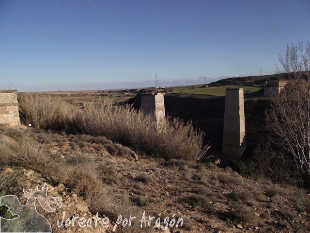 Belchite, dos pueblos rodeados de estepa y olivos